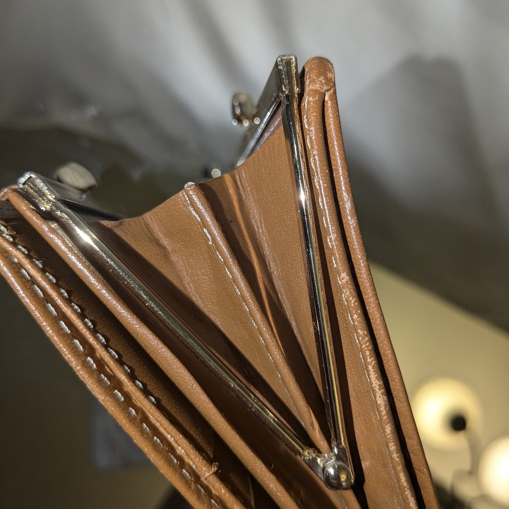 Nina Ricci Wallet - Picture 5 of 8